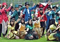 仮装パフォーマンスで盛り上がる 緑陽高校学校祭 | 十勝毎日新聞電子版